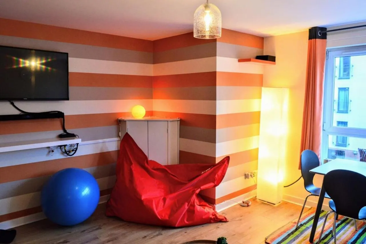 Quirky And Modern Apartment Near The Shore Edinburgh